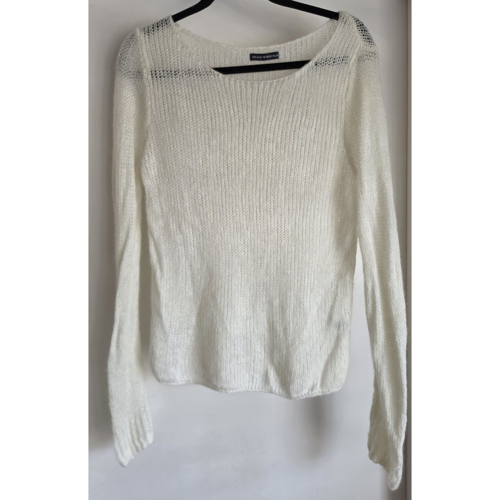 Brandy Melville Pullover Sweater White Solid Round Neck Long Sleeve Knit Top